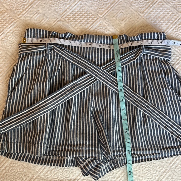 💥💥June & Hudson Small Blue/White Striped Shorts - Picture 10 of 10